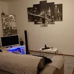 Joli Studio Petite-Source