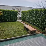 Joli Studio Petite-Source